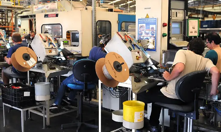 Alta da atividade industrial em janeiro não compensa perdas acumuladas