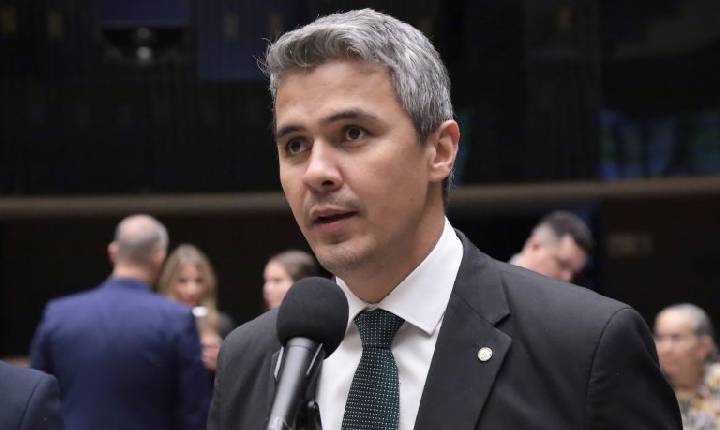 Comissão aprova tempo 50% maior em provas para alunos com TDAH e dislexia