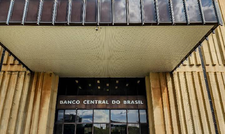 Copom inicia reunião que definirá taxa básica de juros