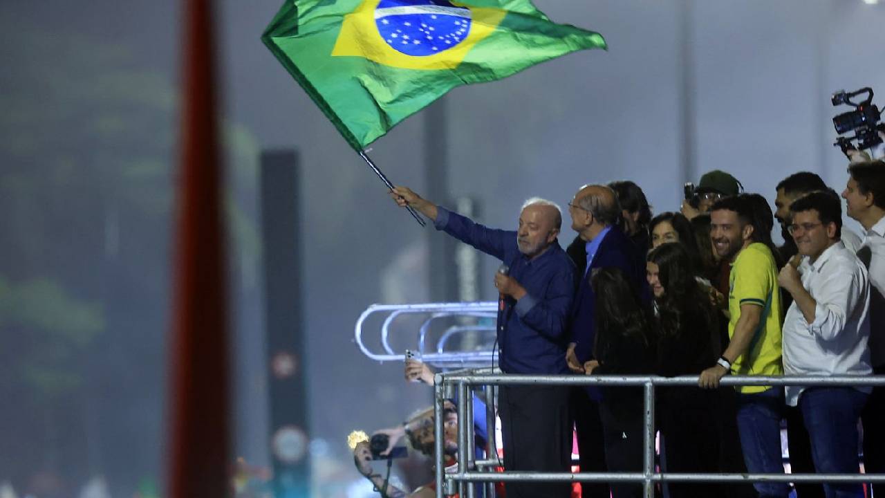 Líderes estrangeiros reconhecem vitória e parabenizam Lula
