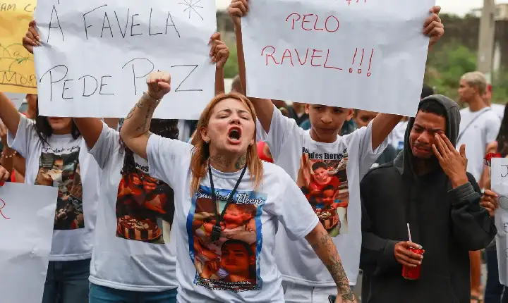 Nove em cada dez moradores de comunidade reprovam operações violentas
