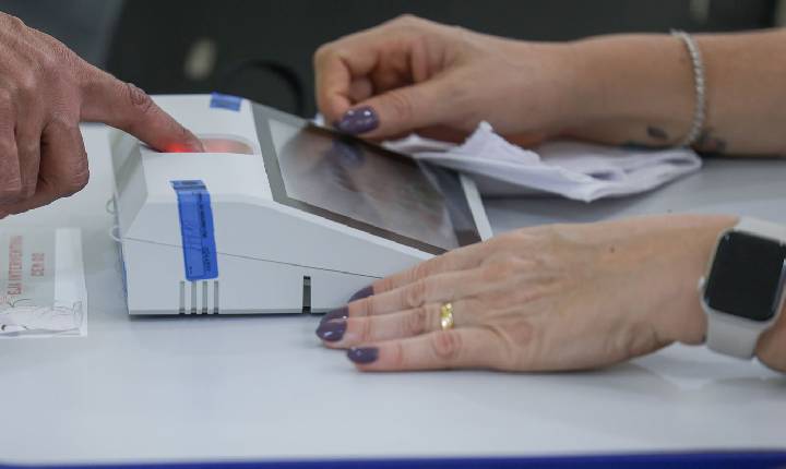 Plebiscito: eleitores de 6 cidades decidem transferência de distritos 