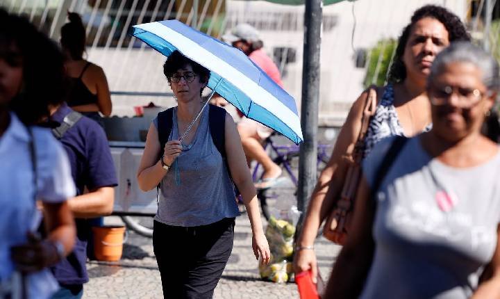 Salário mínimo deverá subir para R$ 1.741 em 2027