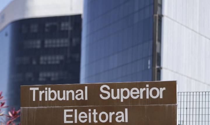 TSE publica acórdão que condenou Castro à inelegibilidade até 2030