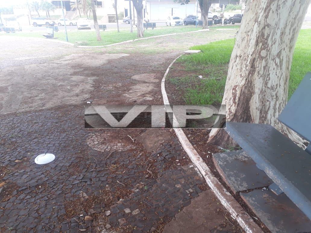 Abandono dos Locais Públicos