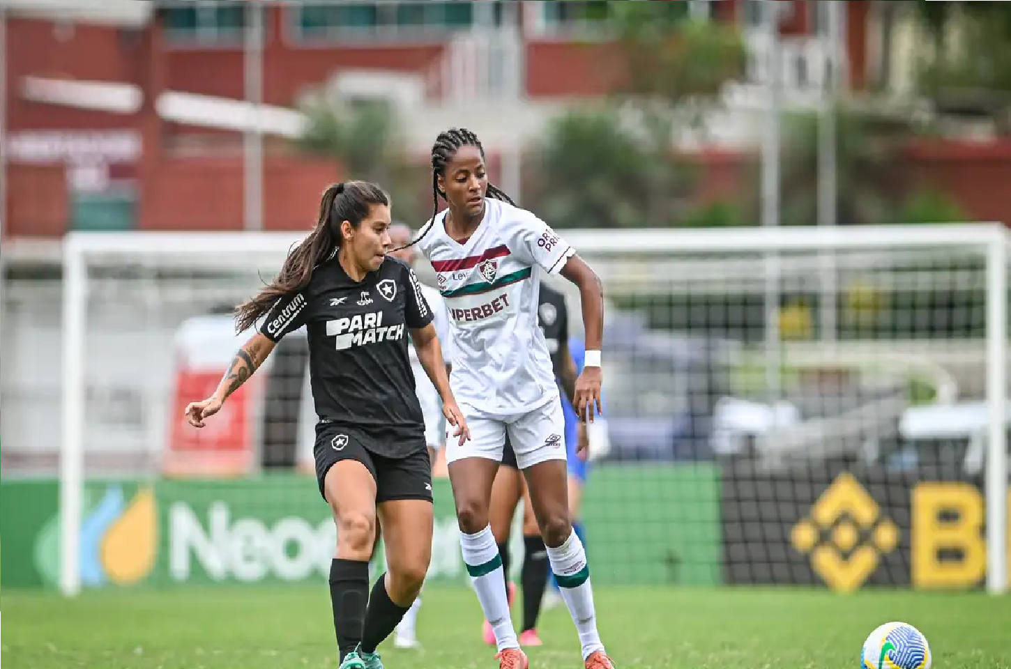 Fluminense e Botafogo empatam sem gols pelo Brasileiro Feminino