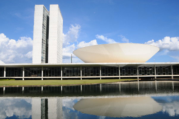 Medida provisória reforça crédito e habitação e altera programas Desenrola e Minha Casa, Minha Vida